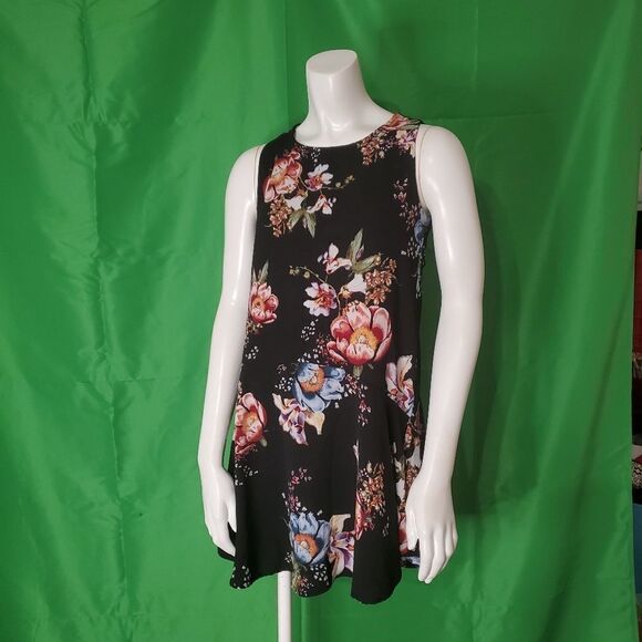 Anaelle Black Floral Dress - Picture 2 of 7